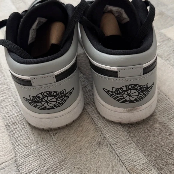 Jordan 1 low’s- grey, black & white - Picture 4 of 5